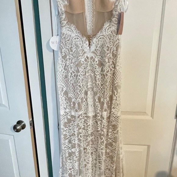 *NEW w/ TAGS ON!* The Wtoo by Watters Philomene Lace Cap-Sleeve Wedding Gown - Picture 8 of 12